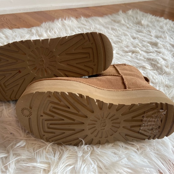 UGG Classic Platform Mini - Picture 3 of 4